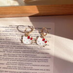 Boucle d’oreille Hello Kitty classique rouge
