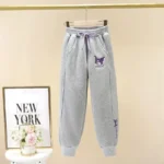 Pantalon Hello Kitty doux gris