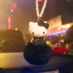 Porte-clés Hello Kitty noir paillette