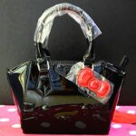 Sac à main Hello Kitty verni
